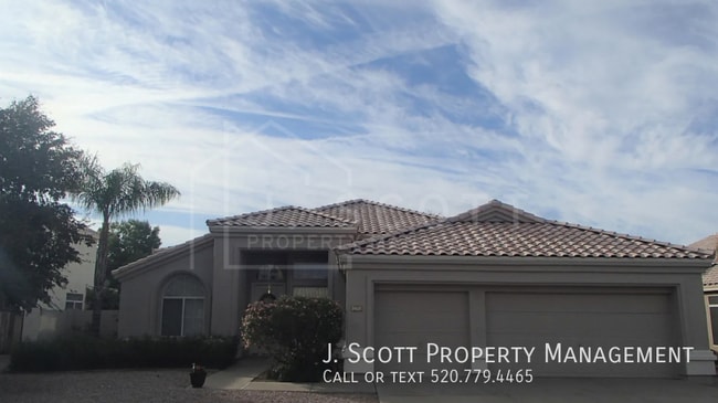 Building Photo - 7417 W Candelaria Dr