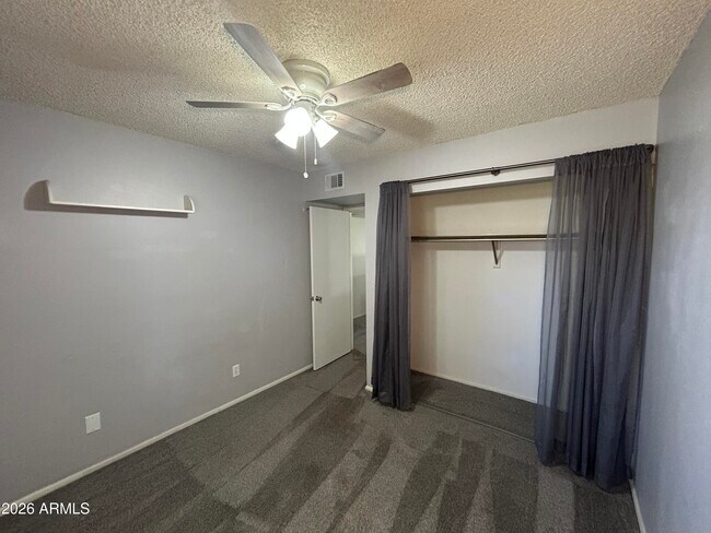 Building Photo - 4501 W Continental Dr