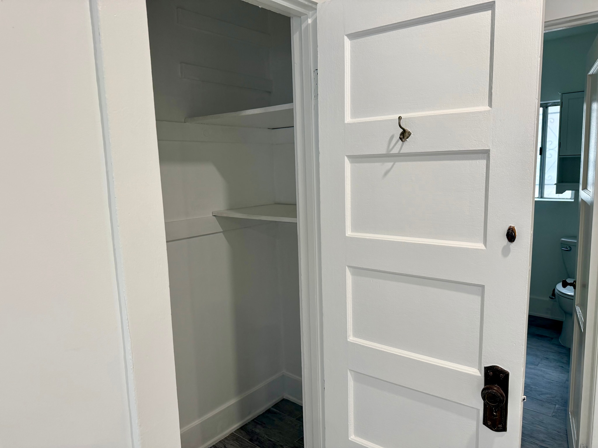 Storage Closet - 4228 Lockwood Ave