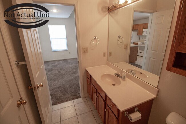 Building Photo - 1413-1415-1415 N Frideriki Dr