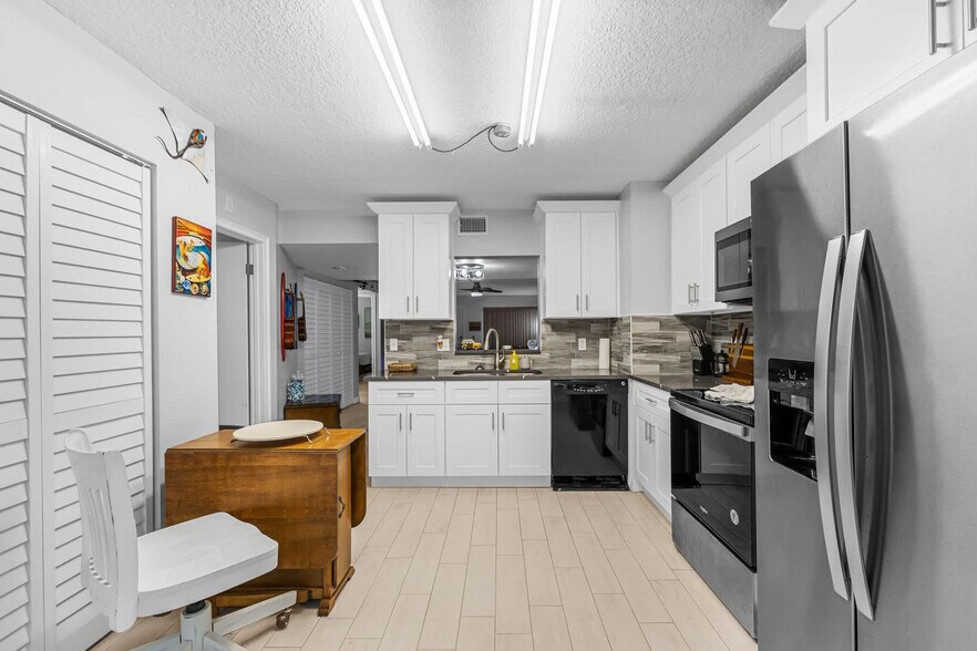 Building Photo - 1277 S Orlando Ave