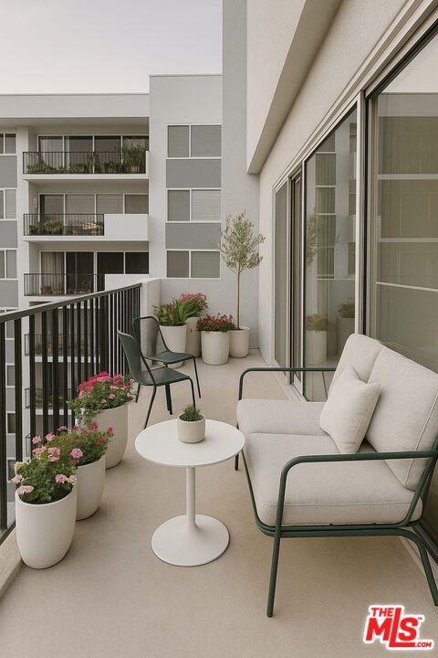 Building Photo - 10450 Wilshire Blvd