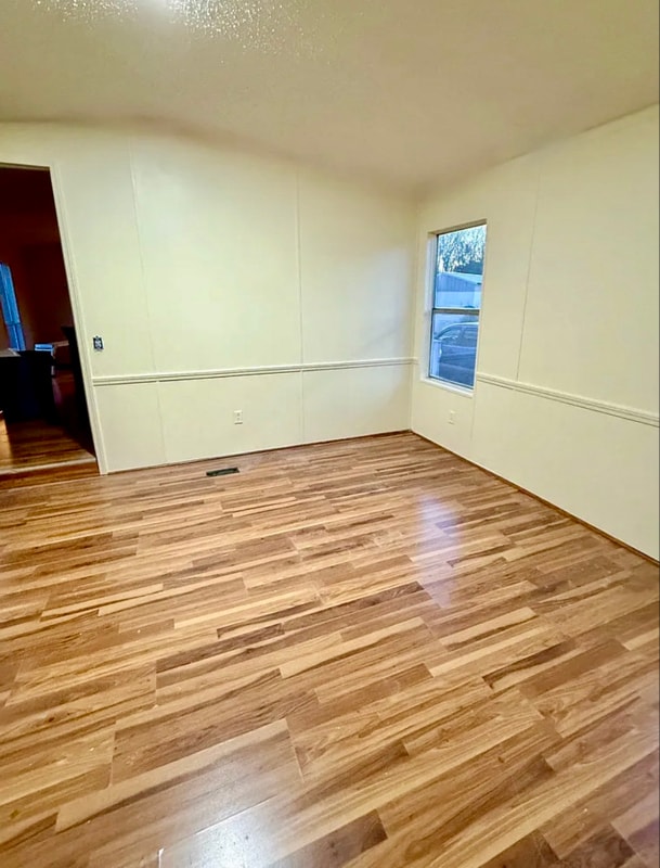 Building Photo - 933 Mt Vernon Rd