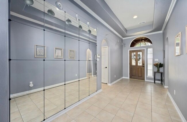 Building Photo - 814 N Elder Grove Dr