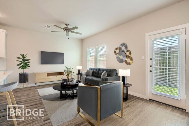 Building Photo - 430 S Centro Cir