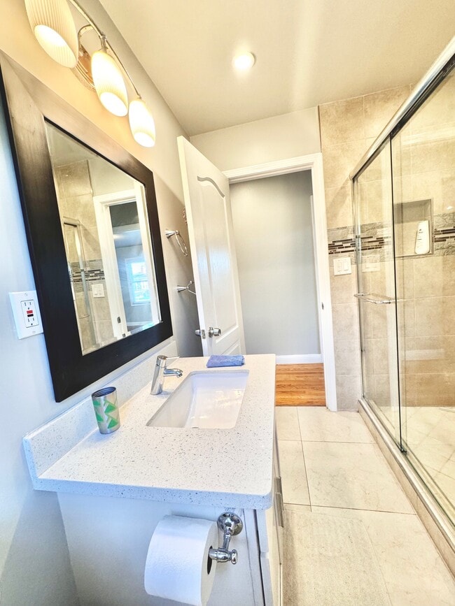 Building Photo - 2536 W Ave 130th