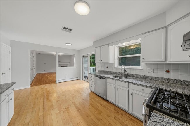 Building Photo - 35 Cunningham Dr