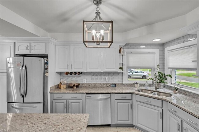 Building Photo - 5800 Barberry Ln