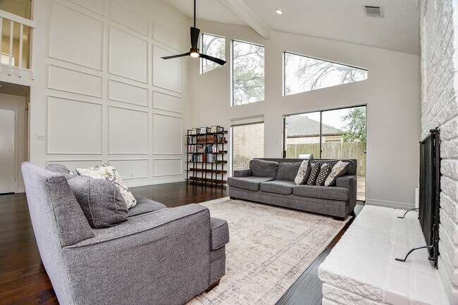 Building Photo - 7711 Hopewell Ln