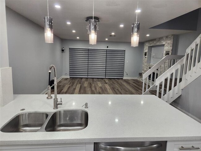 Building Photo - 3667 Carambola Cir N