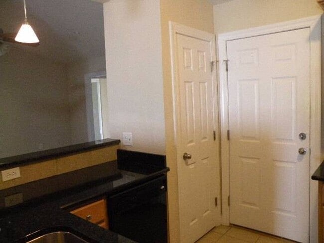 Building Photo - Beautiful Duplex Home near Cherry Point