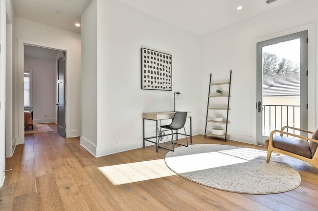 Building Photo - Fully Furnished Trilith Townhome with Large Patio and 2 Car Garage