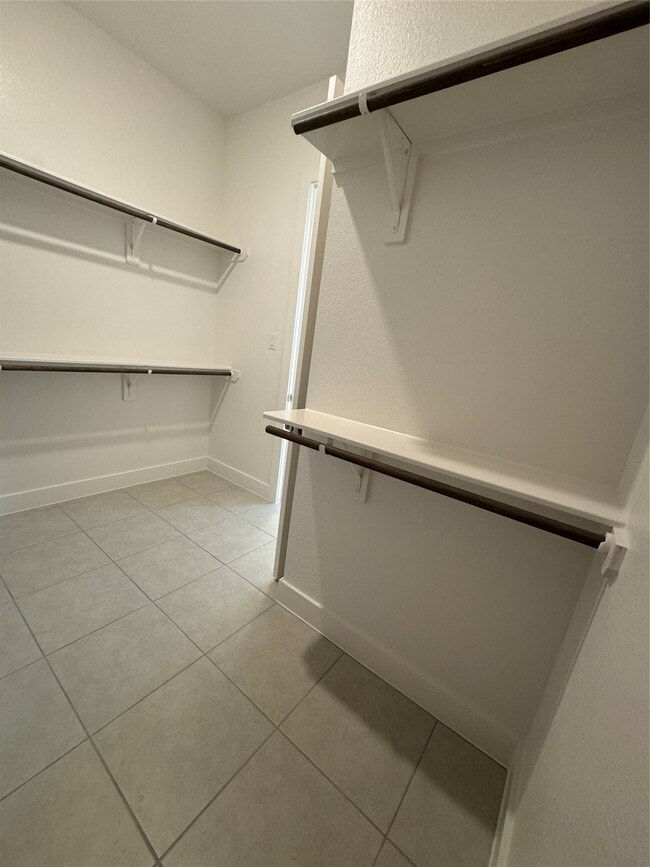 Building Photo - 7259 Stillmeadow Grv Dr