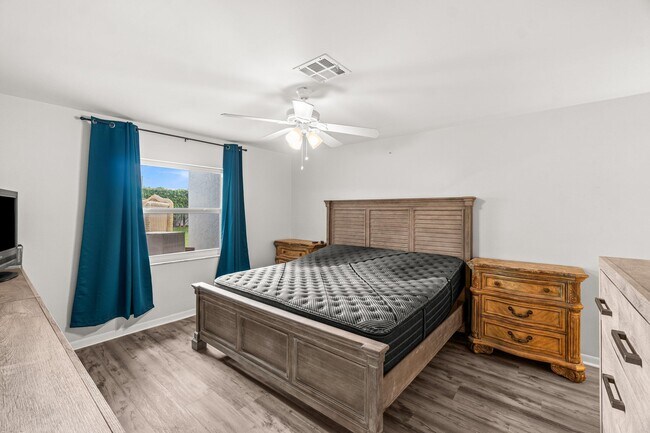 Building Photo - 5074 Privet Pl