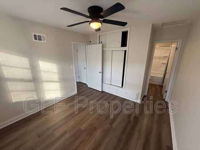 Building Photo - 219 N 14th St