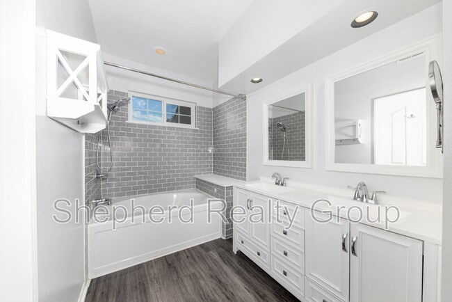 Building Photo - 1588 Elegante Ct