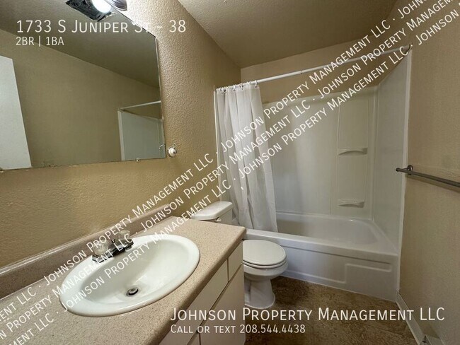 Building Photo - 1733 S Juniper St