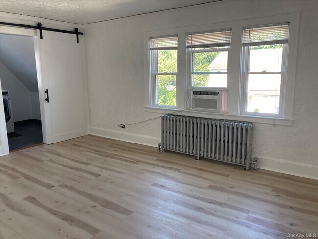Building Photo - 107 Park Ave