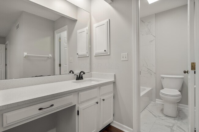 Building Photo - 2236 Sunleaf Ct