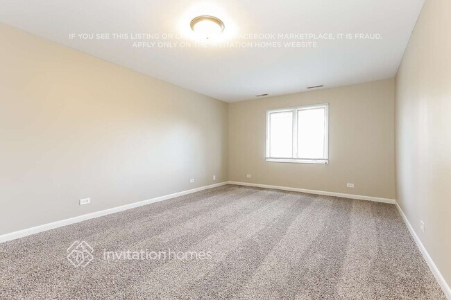 Building Photo - 9922 S 86th Ave