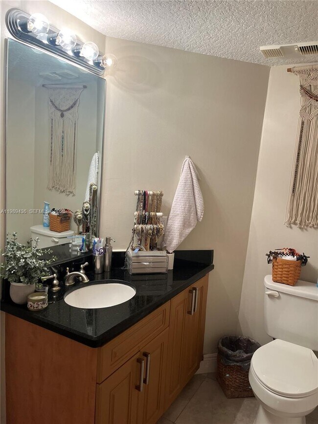 Building Photo - 10401 W Broward Blvd