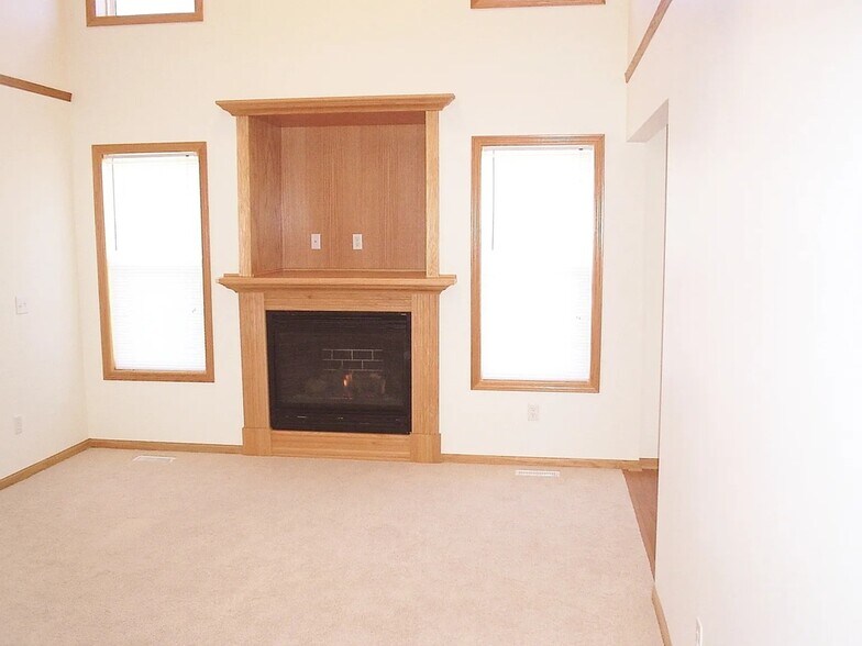 Building Photo - 3208 SE Grant St