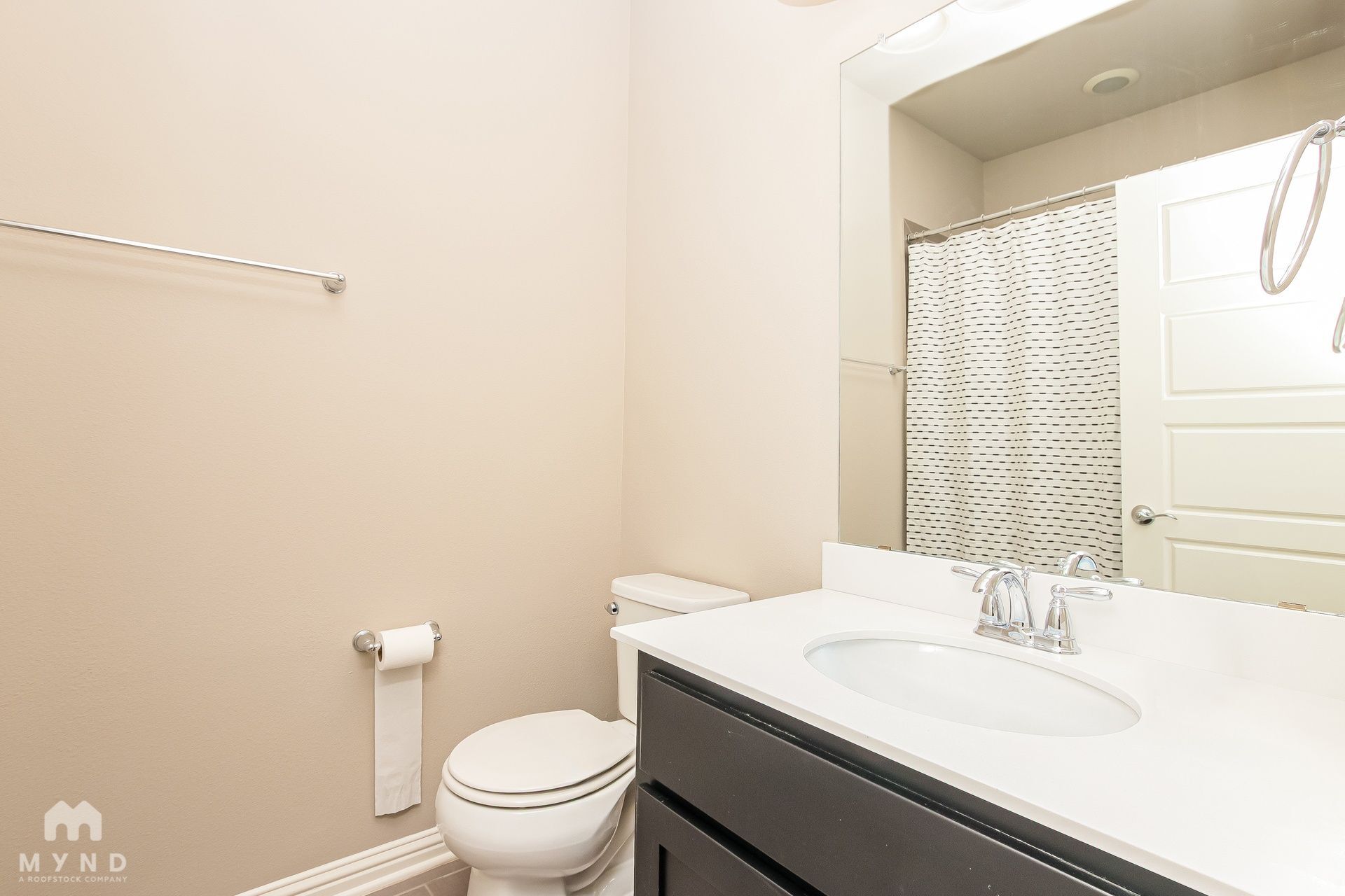 Building Photo - 13800 Lyndhurst St