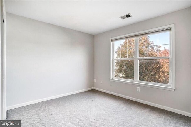 Building Photo - 43805 Sunset Terrace