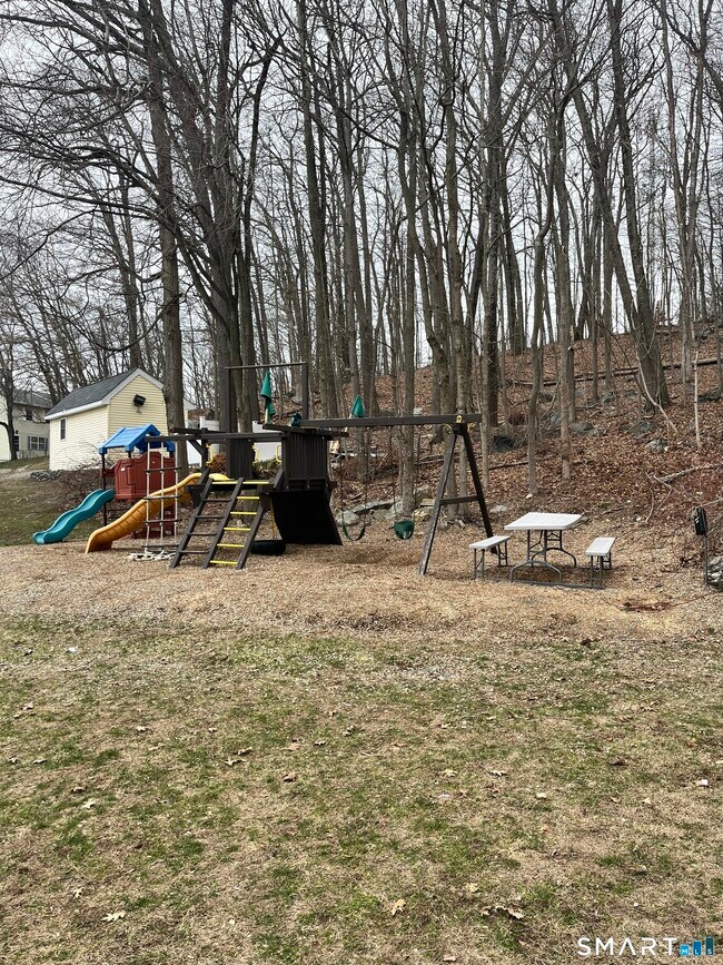 Building Photo - 25 Padanaram Rd