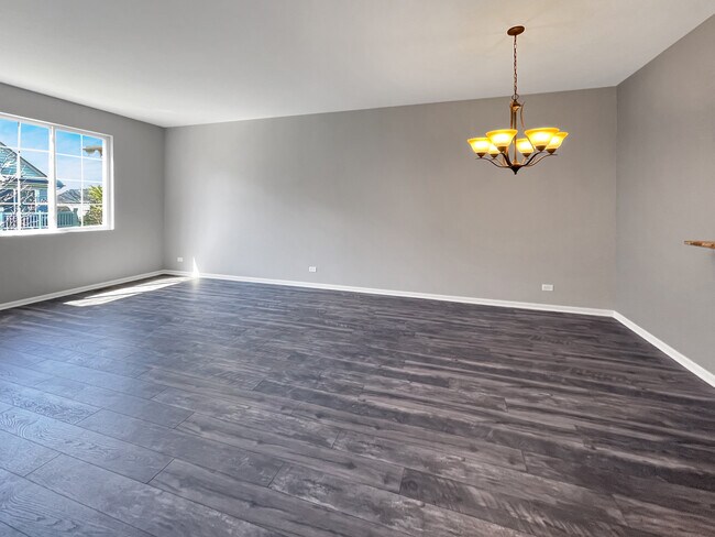 Building Photo - 3414 Cameron Dr