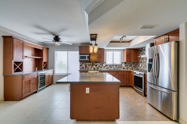 Building Photo - Amazing 3-bdrm home in Green Valley!