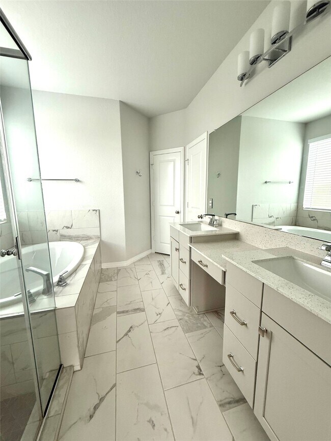 Building Photo - 3630 Windward Canyon Dr