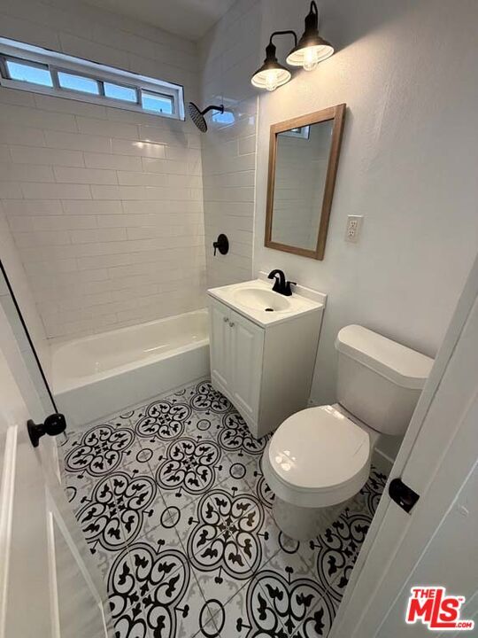 Building Photo - 8818 Ramsgate Ave