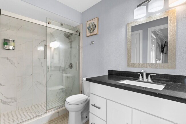 Building Photo - "Chic 3-Bed Townhouse with Granite Countertops on West Flamingo Road, Las Vegas!"