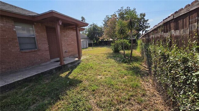 Building Photo - 205 S Doherty Ave
