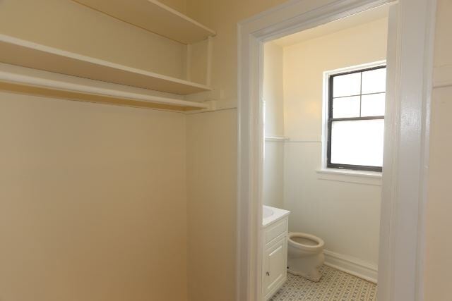 Building Photo - 4842 N Damen Ave