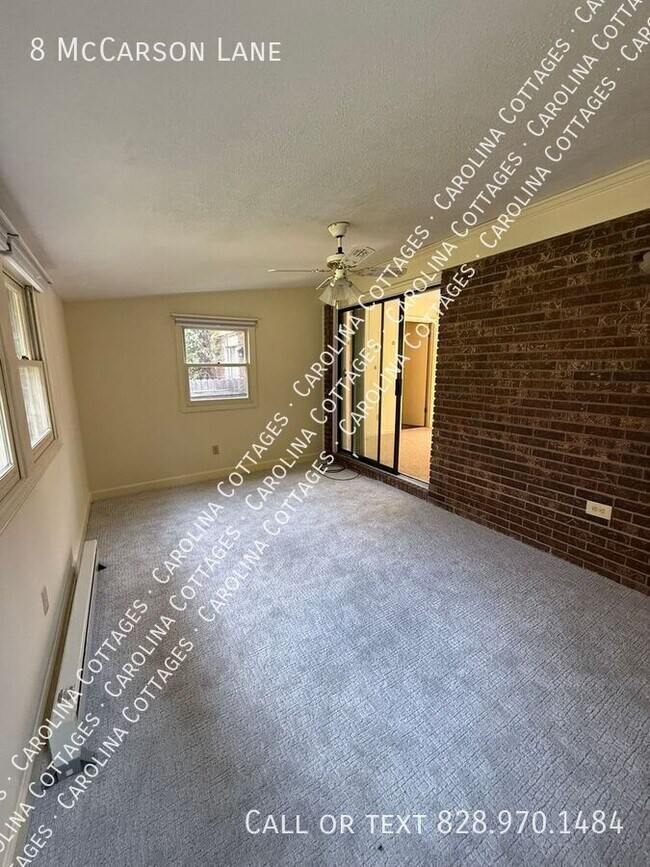Building Photo - 8 McCarson Ln