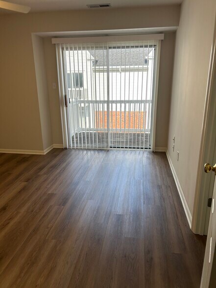 Building Photo - 301 Clayton Crossing Pl