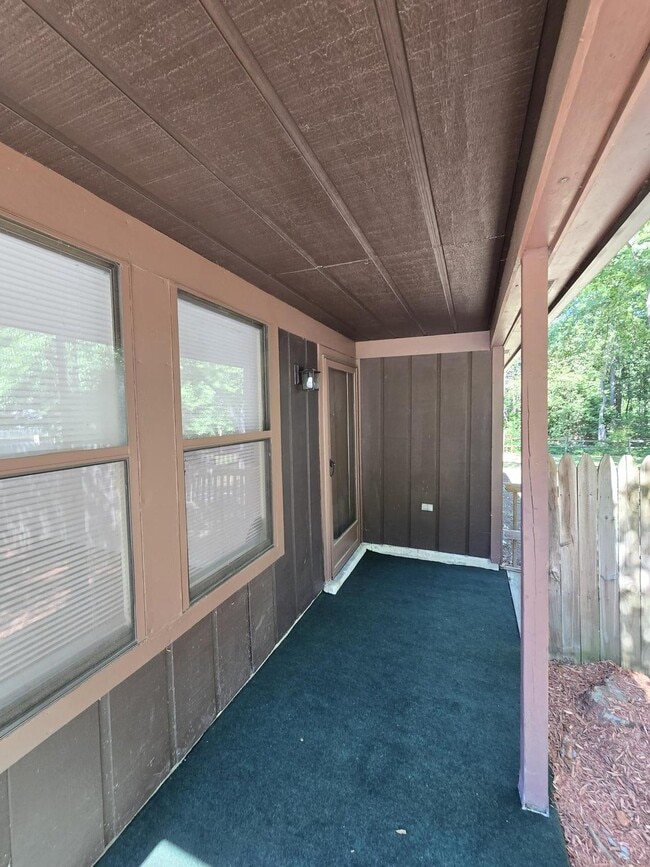 Building Photo - 3379 Justice Ct