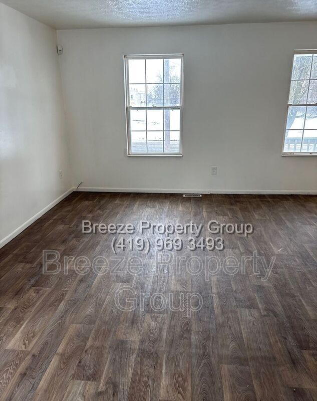 Building Photo - 57 W Warren Ave