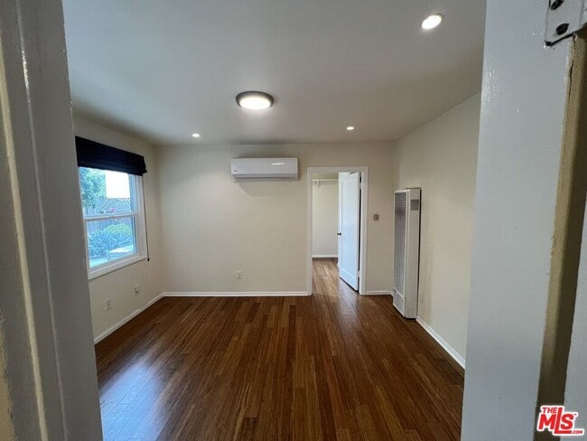Building Photo - 2019 Cypress Ave.