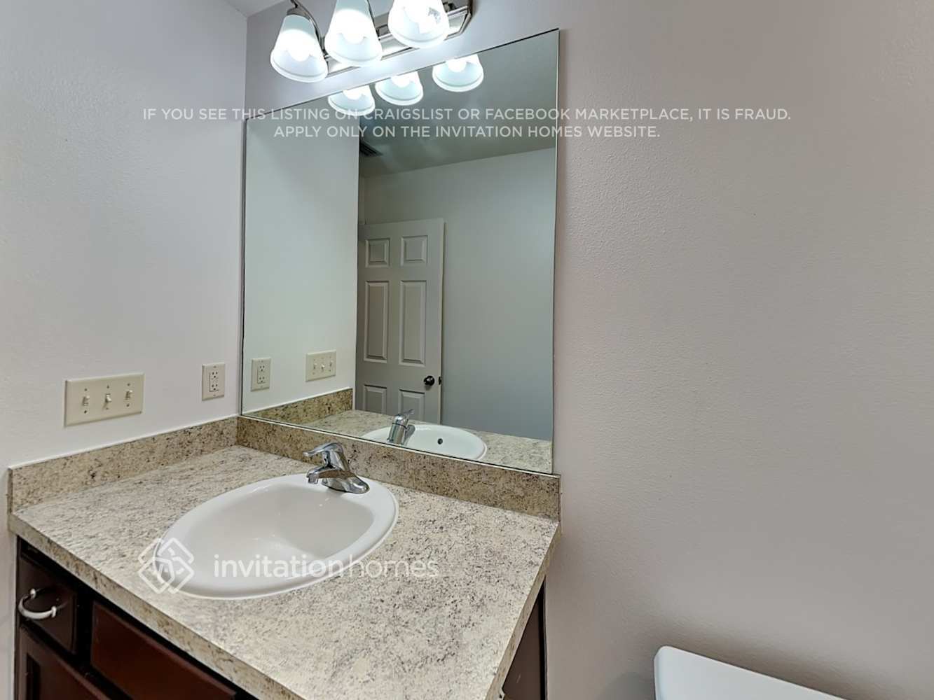 Building Photo - 4004 11th St E