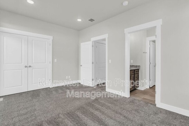 Building Photo - 453 E 690 S