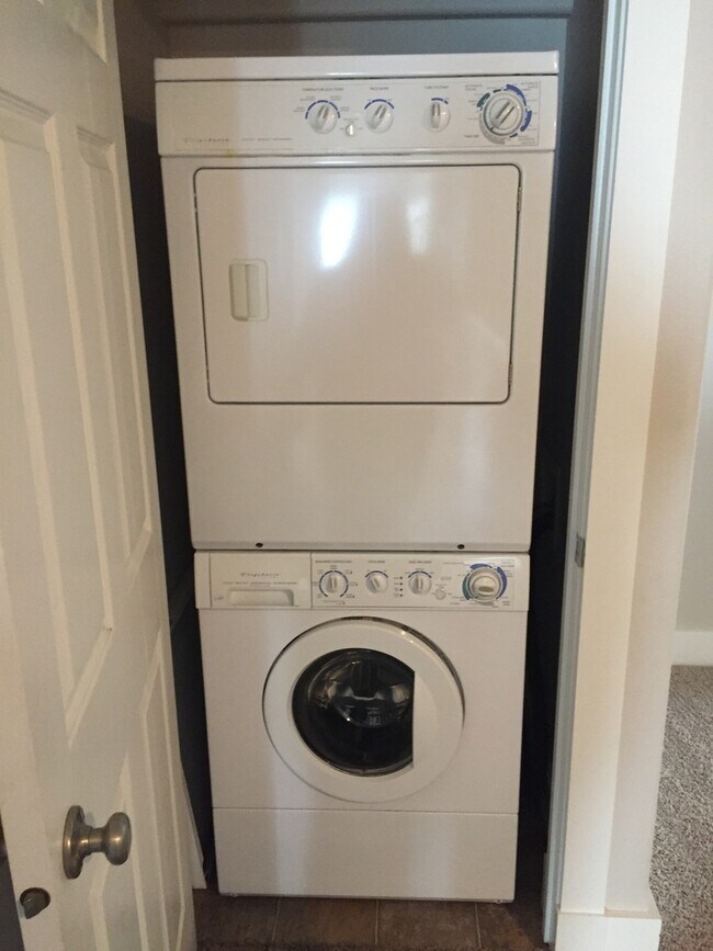 Building Photo - 3BD/2.5BA Harvest Creek Single Family Home