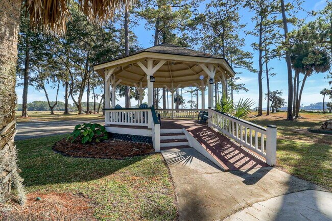 Building Photo - Private, Low Country Residence for Rent!
