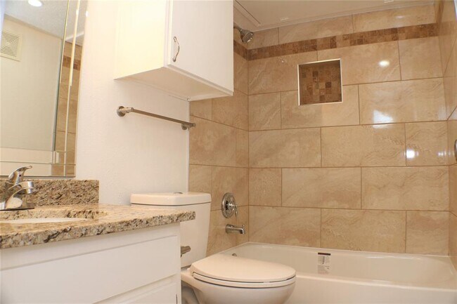 Building Photo - 4622 Country Creek Dr