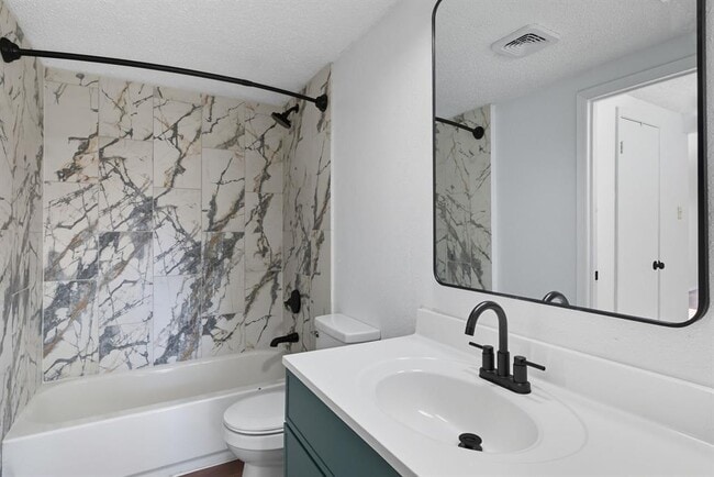 Building Photo - 4813 Yucca Hill Dr