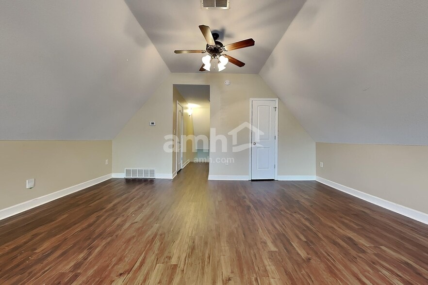 Building Photo - 375 Vaiden Ridge Dr N
