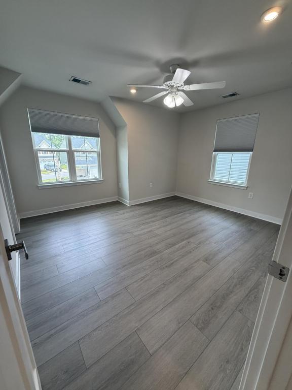Building Photo - 331 Golan Cir