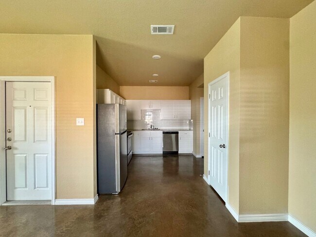 Building Photo - Adorable 3 Bedroom, 2 Bathroom, 1 Car Garage Duplex in Harker Heights TX